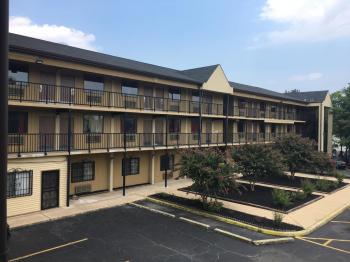 Hotel Baltimore Hwy 40 Main image