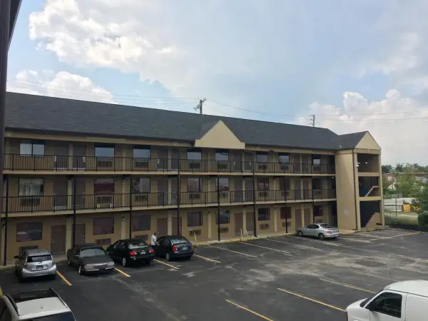 Hotel Baltimore Hwy 40
