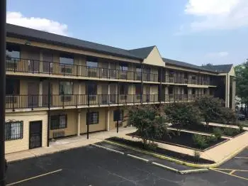 Hotel Baltimore Hwy 40 Main image